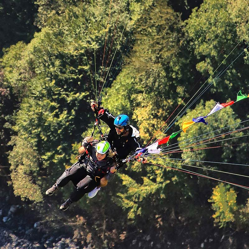 Baptême de parapente avec sensations fortes à Saint-Hilaire -Du-Touvet